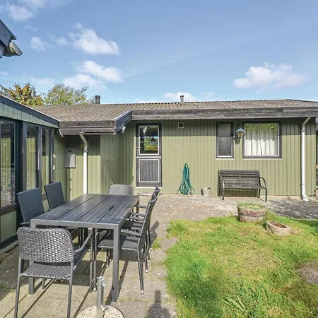 3 Bedroom Front In Fanø