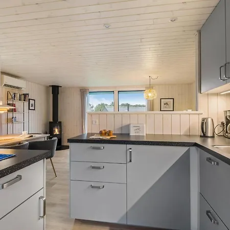 Cozy In With Kitchen Holiday home Fano
