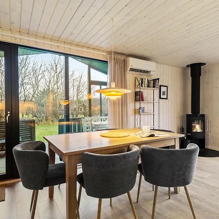 3 Bedroom Front In *