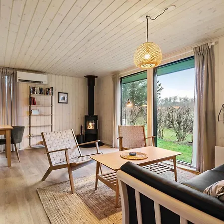 別荘 3 Bedroom Front In